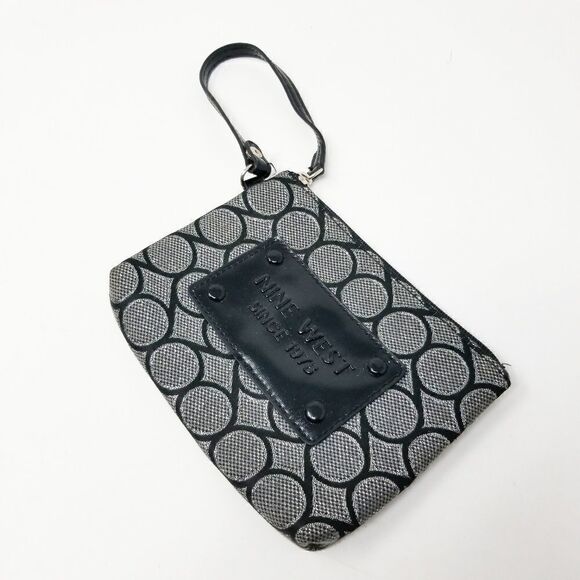 Nine West Black and Gray Wristlet. - Picture 1 of 3